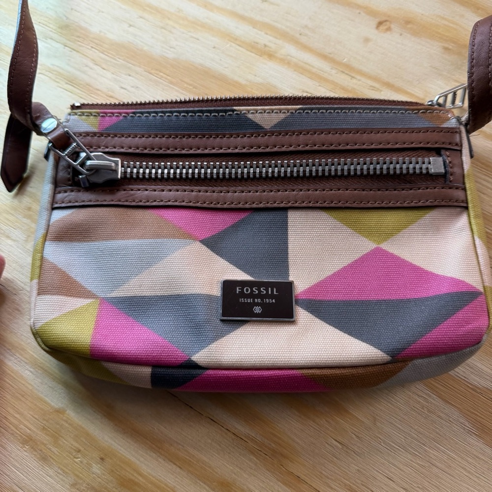Fossil Geometric Canvas Crossbody Bag Brown Leather‎ Strap Zip Top